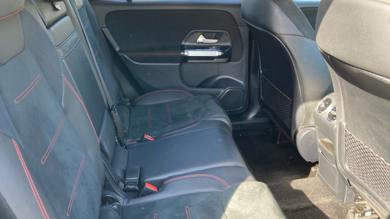 Mercedes-Benz GLB 200 AMG Line Premium 5dr 7G-Tronic Petrol Estate